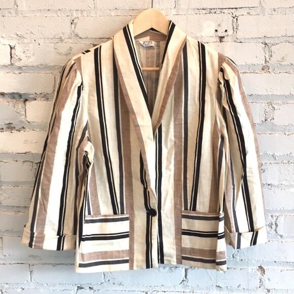 PJ's summer blazer. M/L. EUC. Needs some steaming - Picture 9 of 9